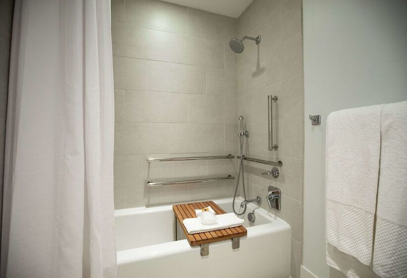 Отель Canopy By Hilton Dallas Uptown