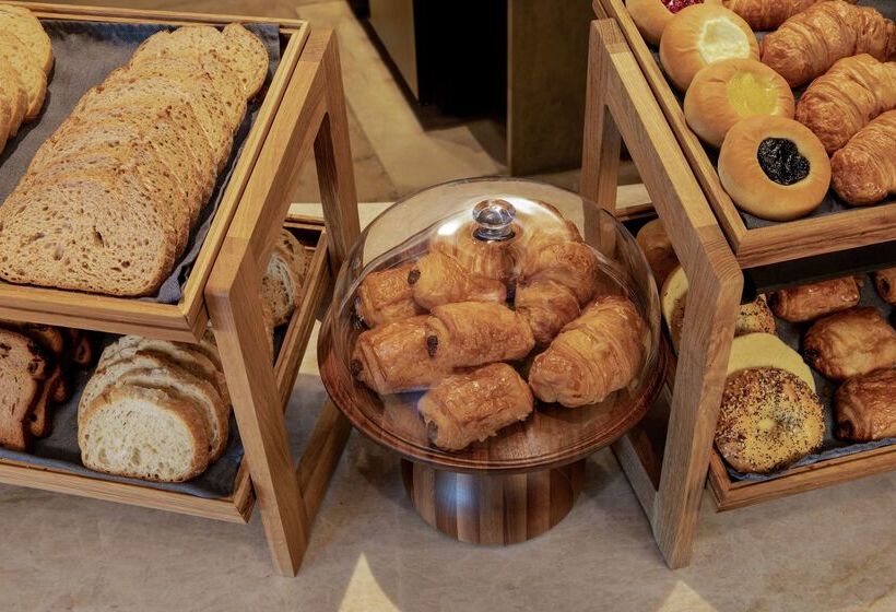 Отель Canopy By Hilton Dallas Uptown