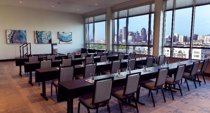 Отель Canopy By Hilton Dallas Uptown