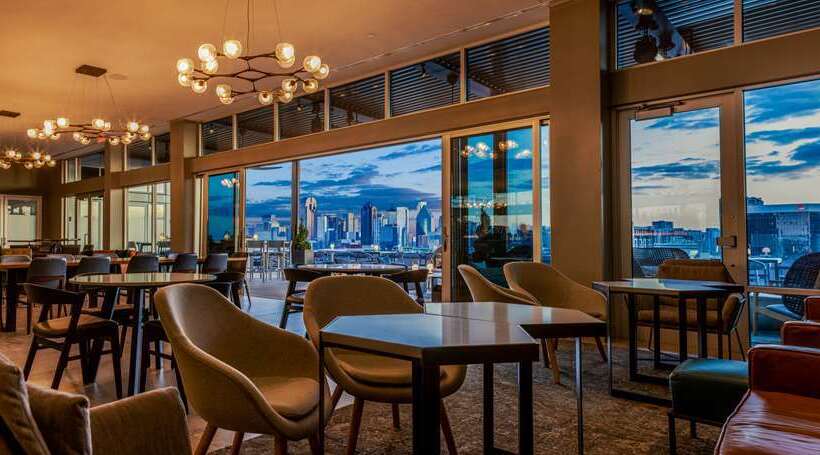 Отель Canopy By Hilton Dallas Uptown