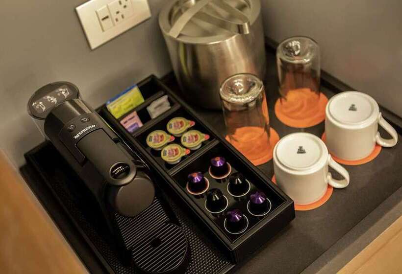 هتل Canopy By Hilton Dallas Uptown