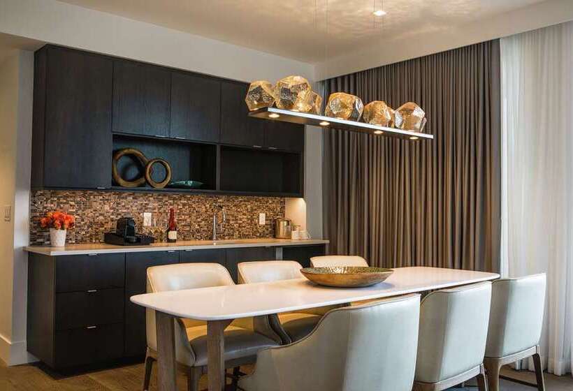 Отель Canopy By Hilton Dallas Uptown