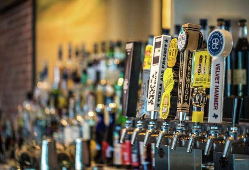 Отель Canopy By Hilton Dallas Uptown