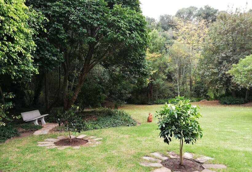 فندق Edenwood House