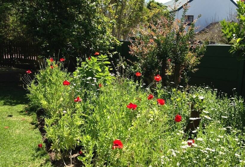 فندق Edenwood House