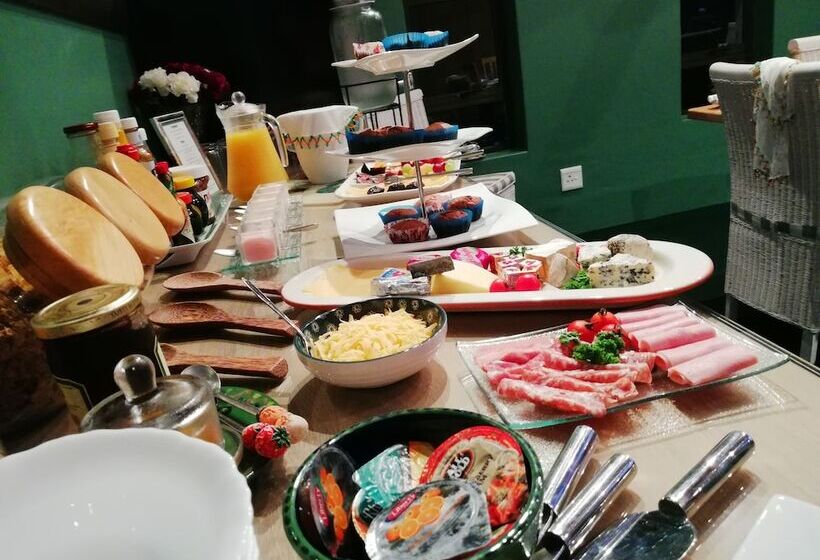 فندق Edenwood House