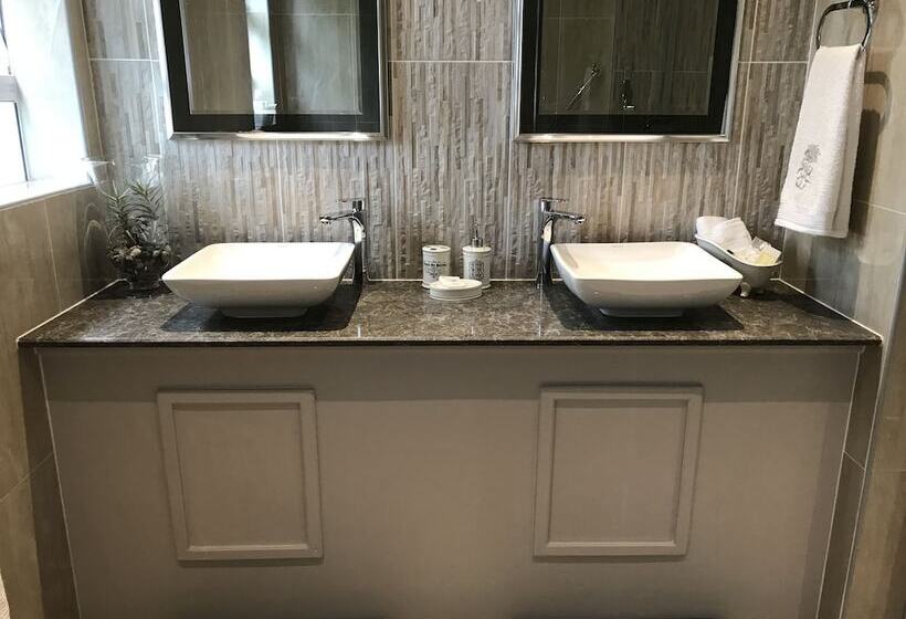 ホテル Edenwood House