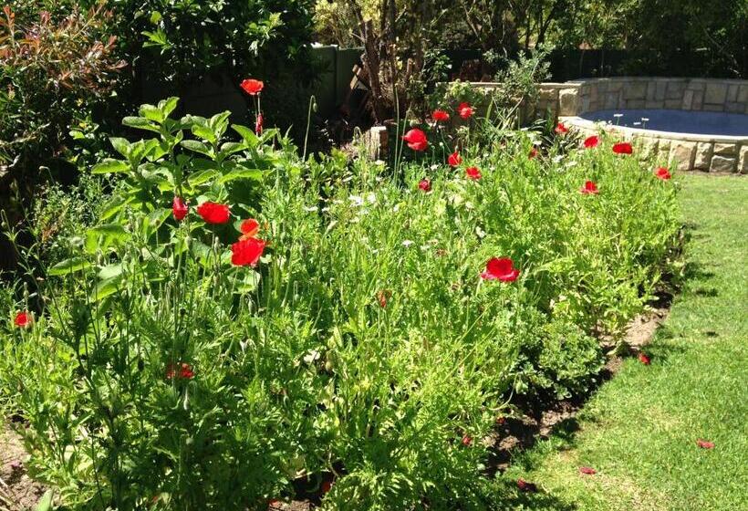 فندق Edenwood House