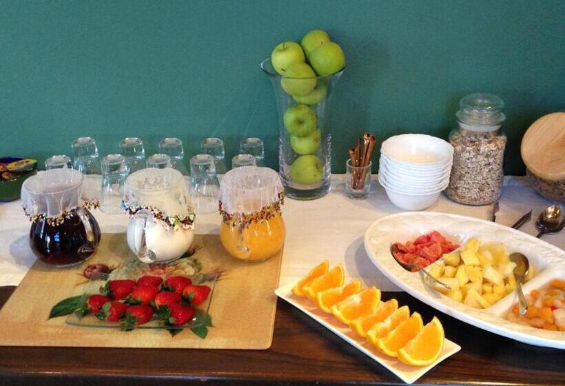 ホテル Edenwood House