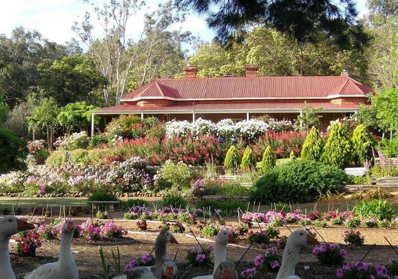 בית מלון כפרי Ford House Retreat