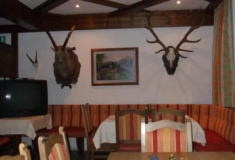 Hotelli Jagdhof Pure Mountain Appartements