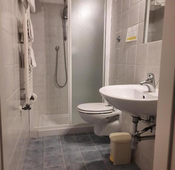 هتل Girasole House