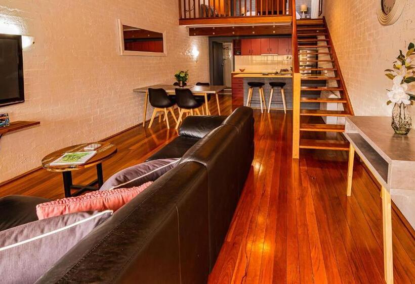 בית מלון כפרי Great Escape Lofts