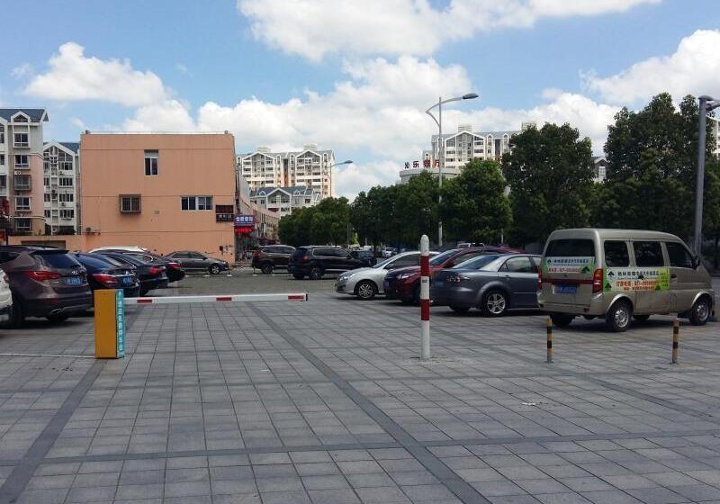 Отель Greentree Inn Shanghai Jiading Anting Motor City Express