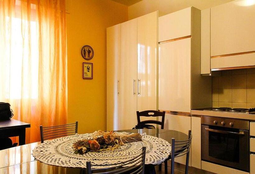 هتل Guesthouse Stazione Pisa Centro