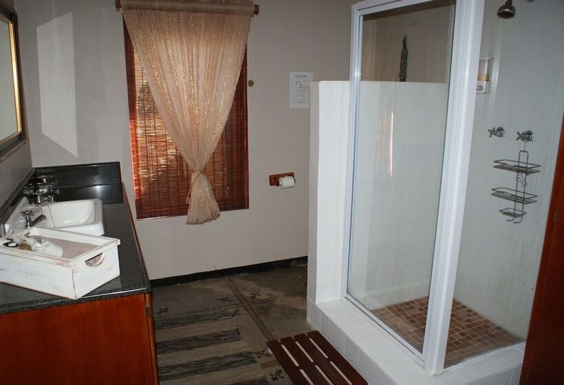 בית מלון כפרי Hampton House Guest House