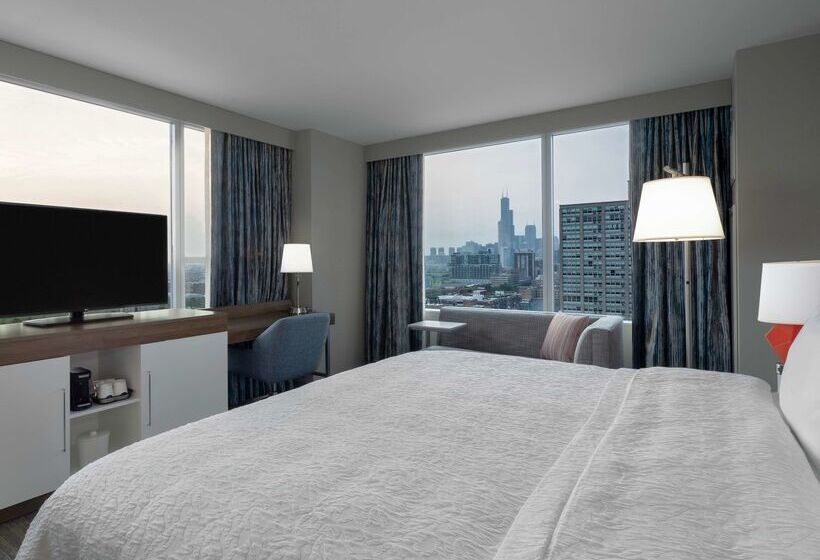 Отель Hampton Inn Chicago Mccormick Place