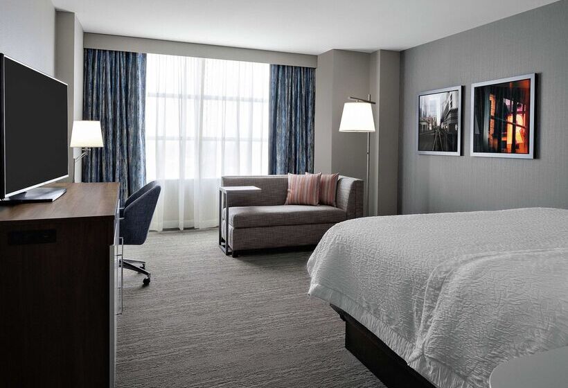 Отель Hampton Inn Chicago Mccormick Place