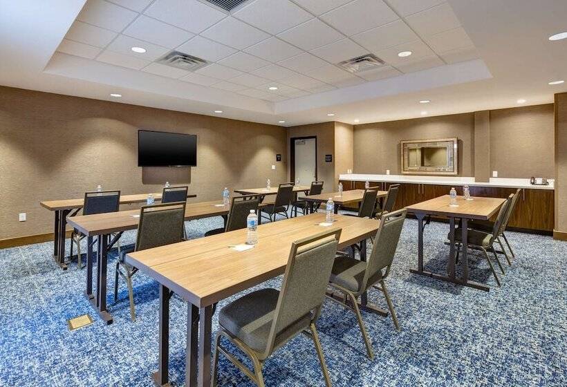 בית מלון כפרי Hampton Inn & Suites Wells