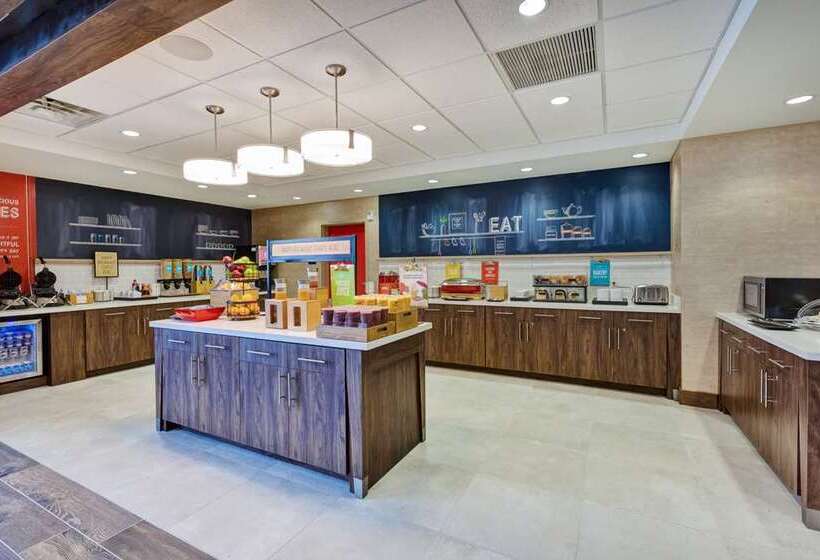 בית מלון כפרי Hampton Inn & Suites Wells
