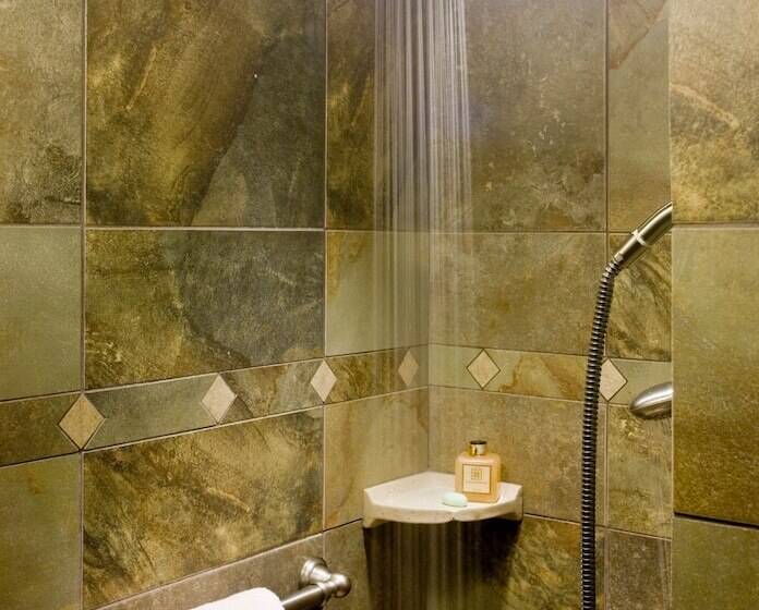 فندق Hilltop Manor B&b