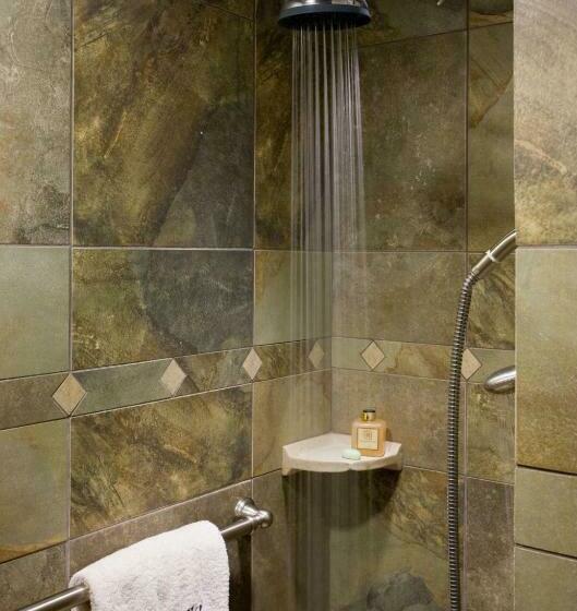 فندق Hilltop Manor B&b