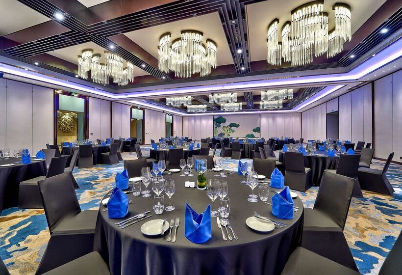 هتل Hilton Da Nang