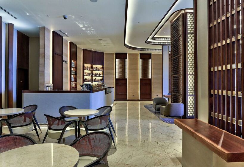 هتل Hilton Da Nang