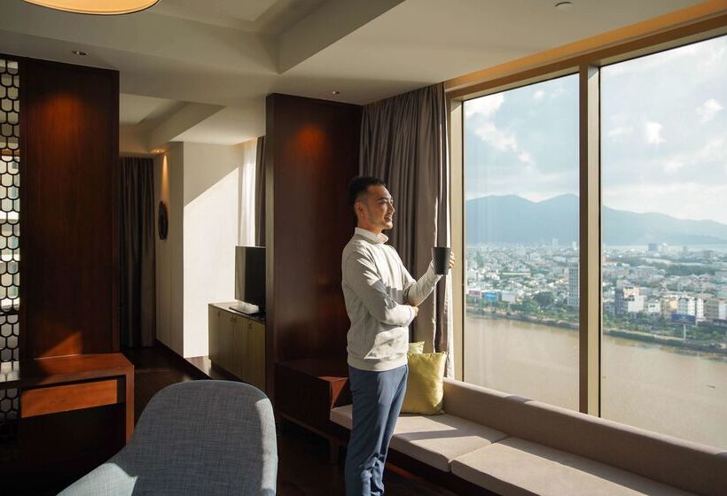 هتل Hilton Da Nang