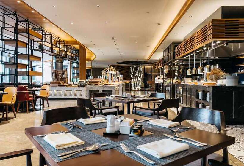 هتل Hilton Da Nang