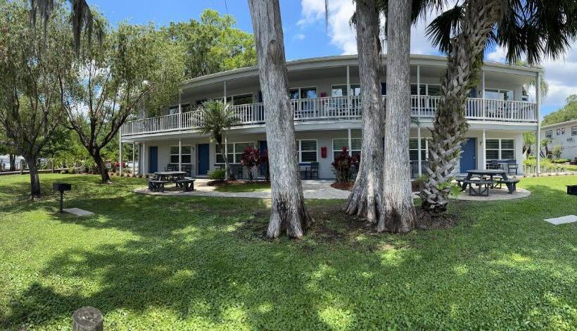 فندق Hontoon Landing Resort & Marina