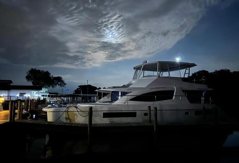 فندق Hontoon Landing Resort & Marina