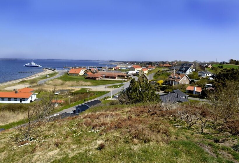 هتل Hvalpsund Færgekro