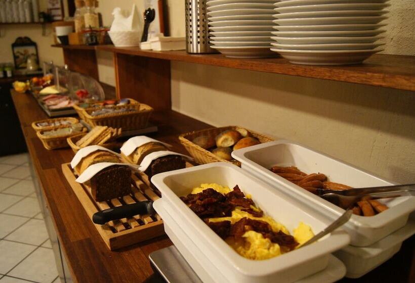 هتل Hvalpsund Færgekro