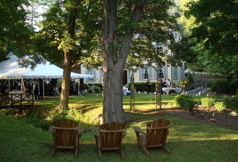 فندق Inn At Millrace Pond