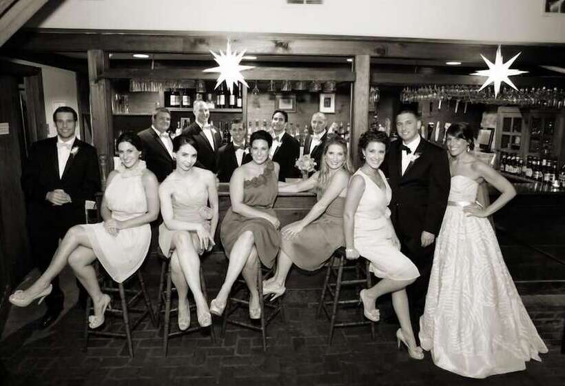 فندق Inn At Millrace Pond