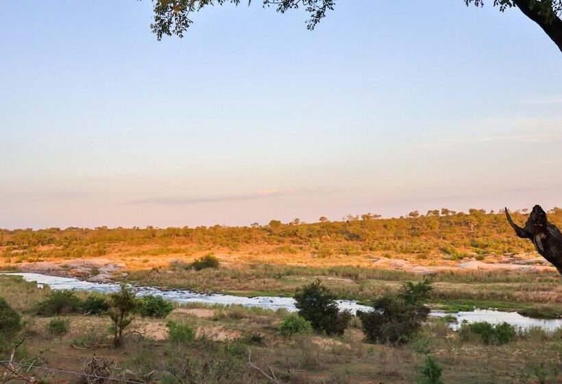 בית מלון כפרי Kruger Riverside Lodge   No Load Shedding