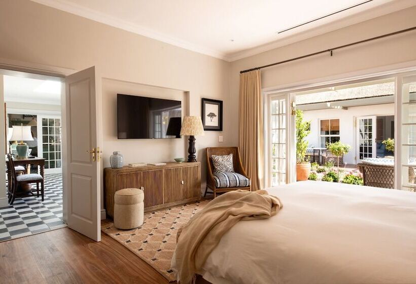 Отель La Fontaine Guest House Hermanus