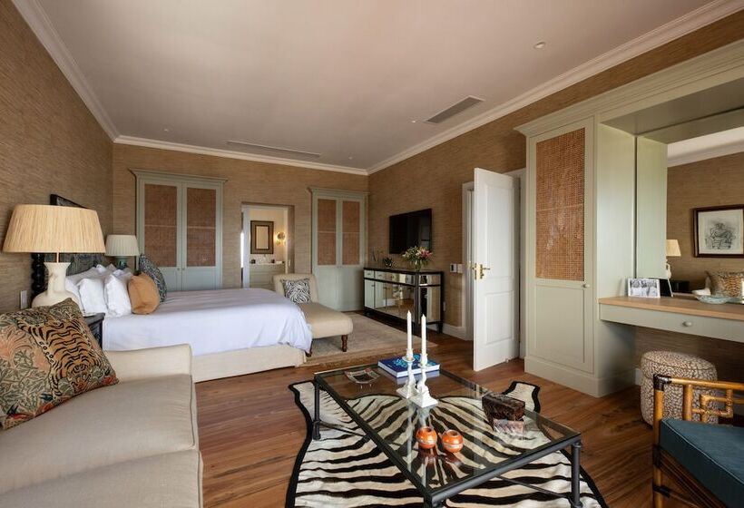 Отель La Fontaine Guest House Hermanus