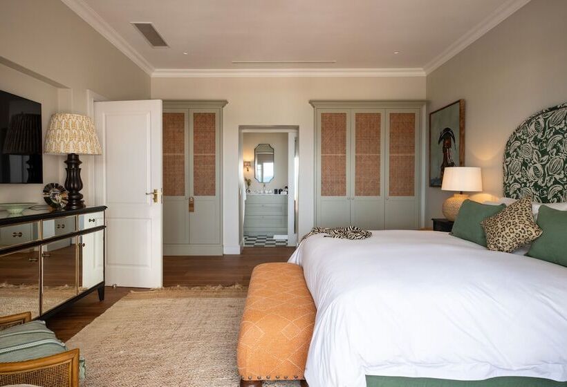 Отель La Fontaine Guest House Hermanus