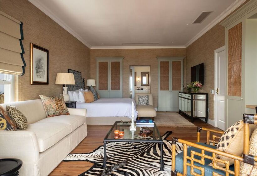 Отель La Fontaine Guest House Hermanus