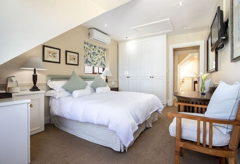 Отель La Fontaine Guest House Hermanus