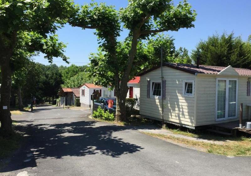 فندق Le Camping Le Ruisseau Des Pyrénées