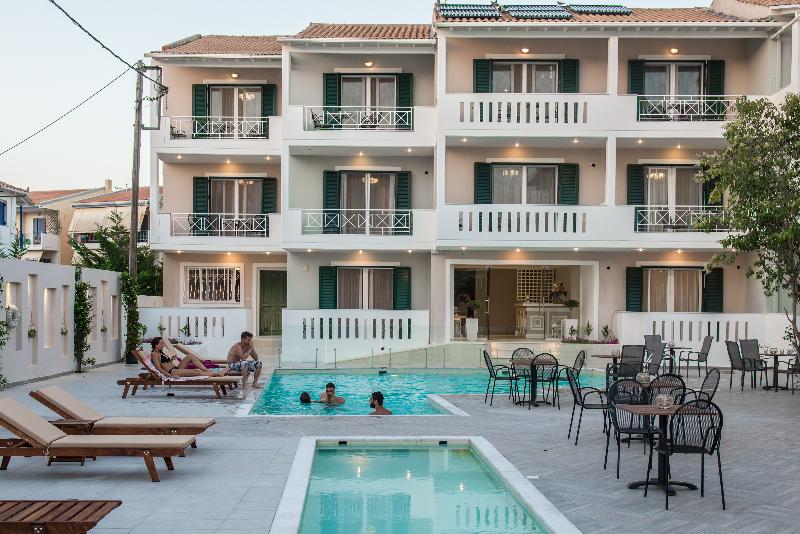 Отель Lefkadio Suites