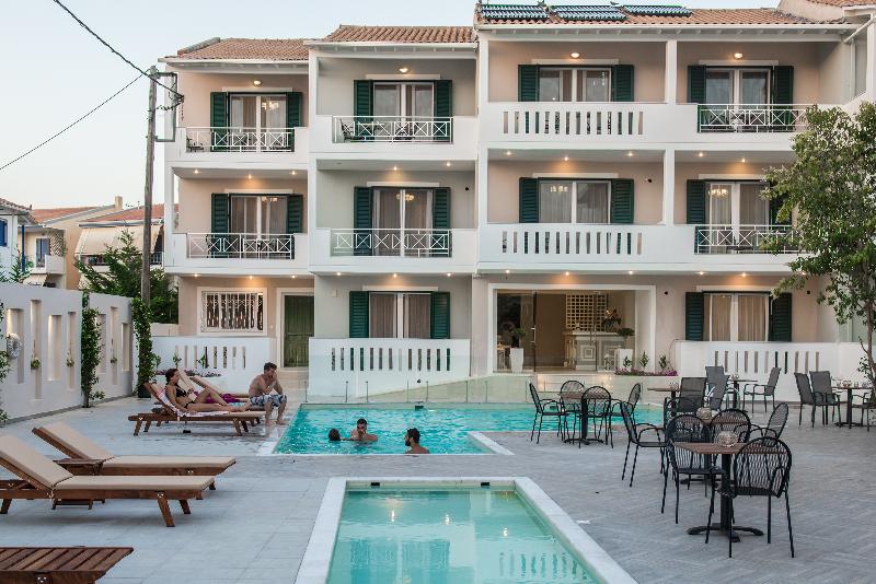Отель Lefkadio Suites