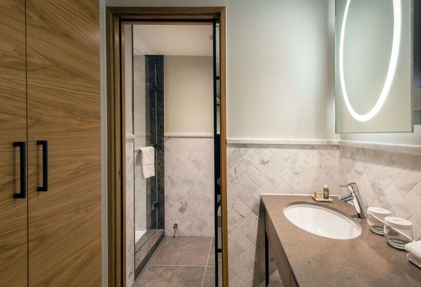 فندق Lincoln Plaza London, Curio Collection By Hilton