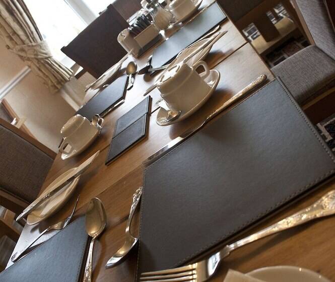 호텔 Linroy Guest House