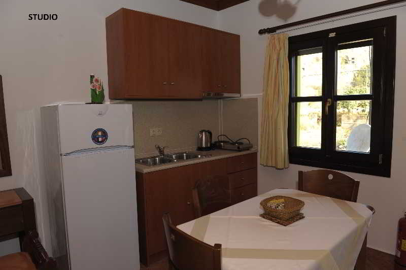 בית מלון כפרי Mandraki Paradise