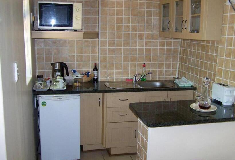 ホテル Mongoose Manor Bnb