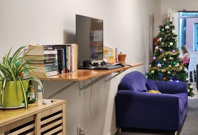 هتل Newton Lodge Auckland